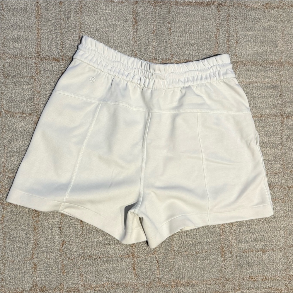 Lululemon Softstreme High-Rise Short 4” Lemon Sorbet - Picture 2 of 3